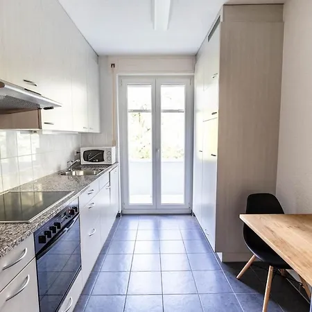 Bright One Bedroom Flat - Parkview 1 Apartment