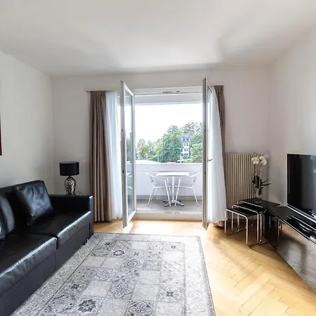 Bright One Bedroom Flat - Parkview 1 Zurich