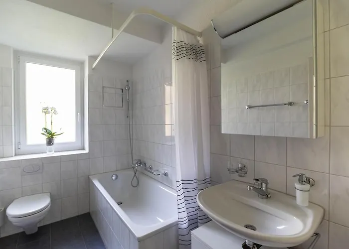 Bright One Bedroom Flat - Parkview 1